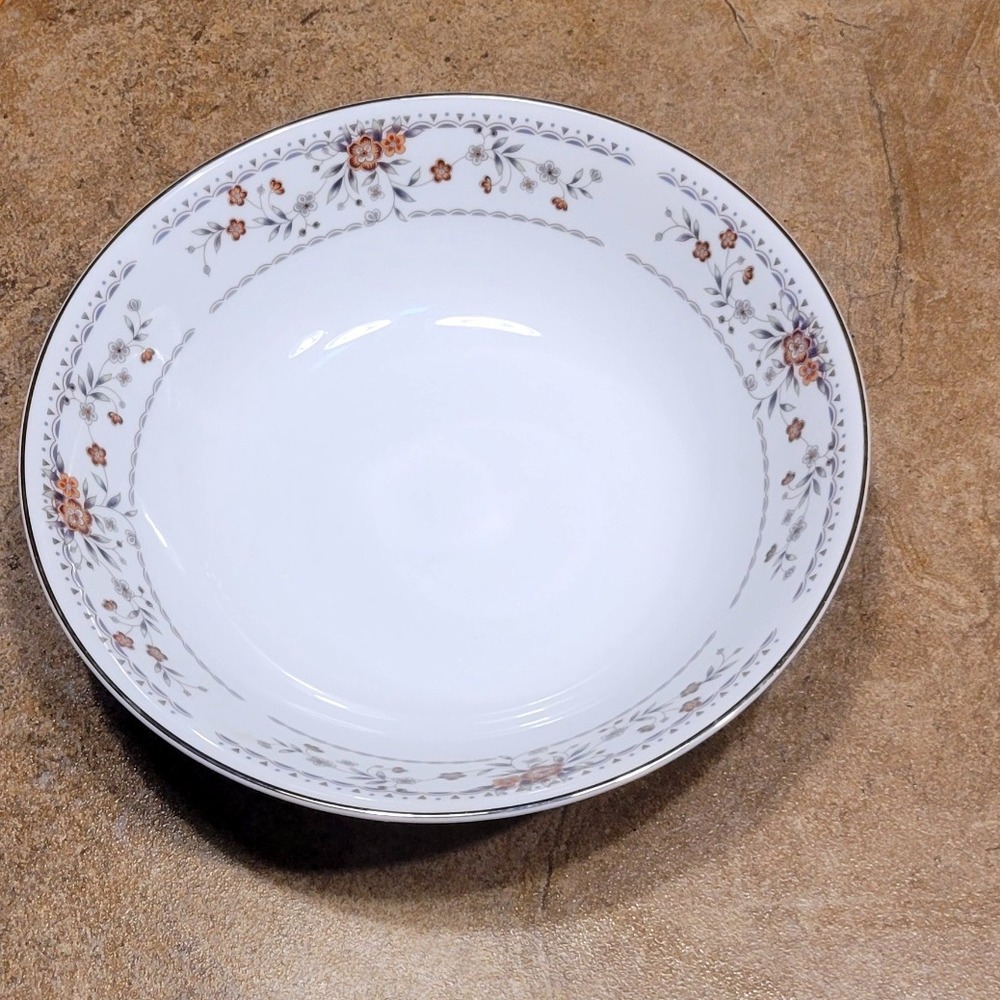 Fine Porcelain China Sone Claremont Japan Floral Rim Soup Bowl Dish Serving Dish